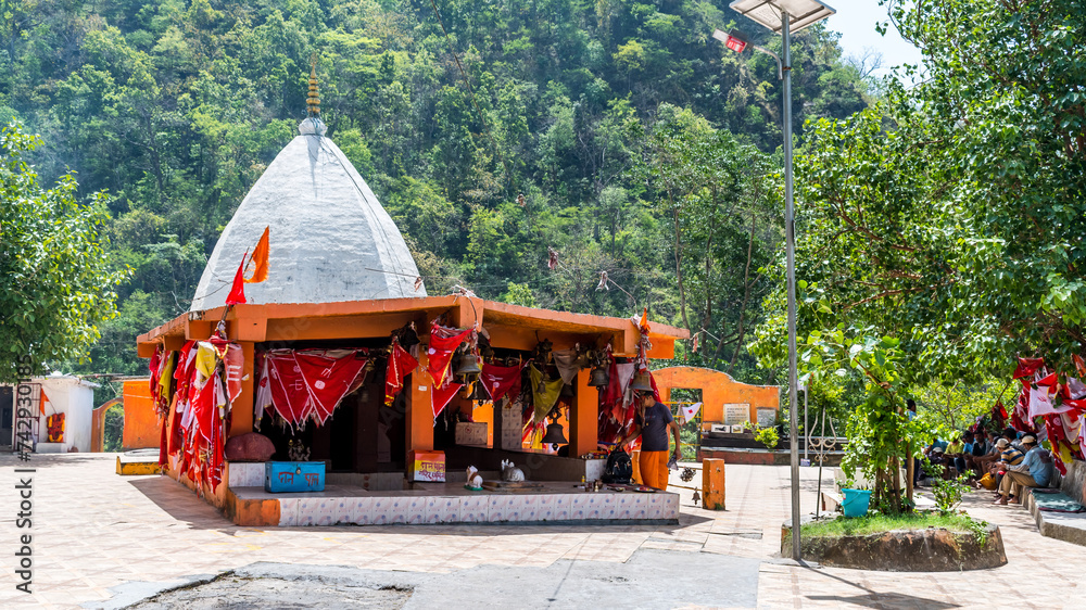 Obraz premium Pancheshwar Mahadev Temple is a sacred temple of Lord Shiva located at Lohaghat Champawat, foothills of the India Nepal border