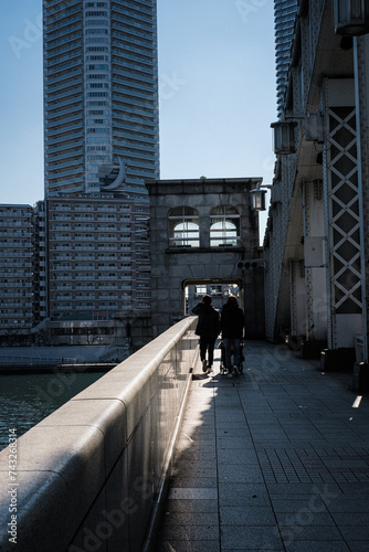 東京都築地勝どき橋の歩道