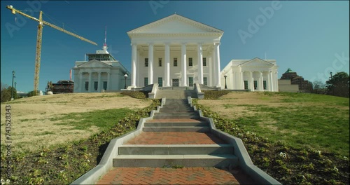 Gimbal shot of the state capitol building in Richmond, Virginia