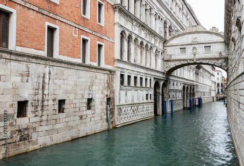 Seufzerbrücke über dem Rio di Palazzo in Venedig.