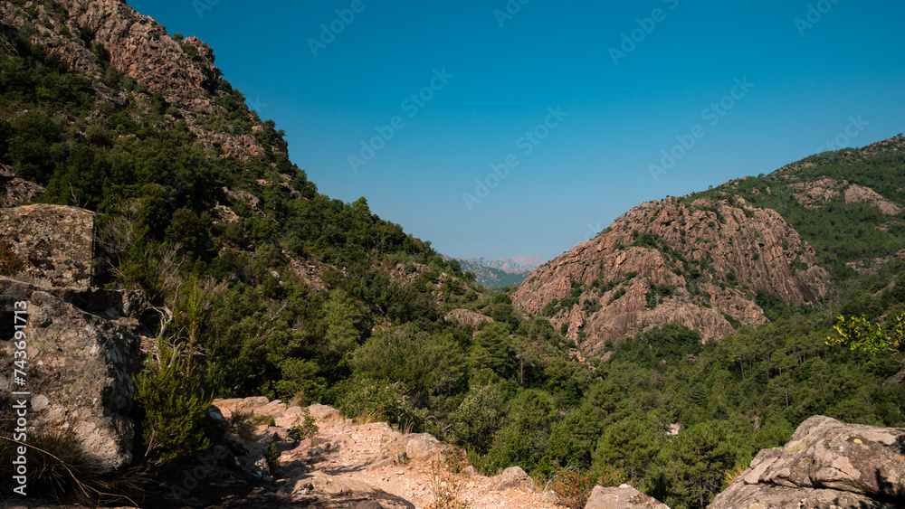 Hike in Bonifatu to the Spasimata footbridge in Corsica