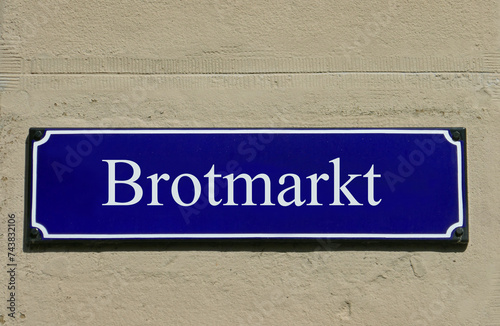 Emailleschild Brotmarkt photo