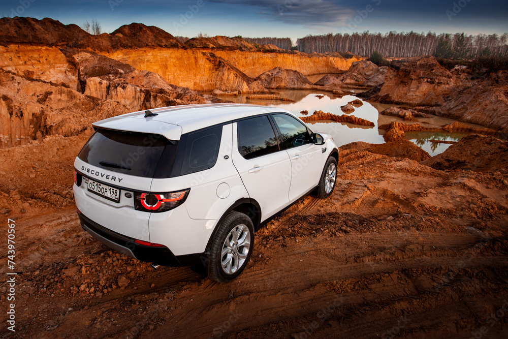 car in the desert Land Rover Discovery Sport Detail logo black SUV ...
