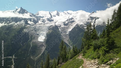 Vidéo Drone 4K France - vue Mont blanc, Aiguille du midi à Chamonix