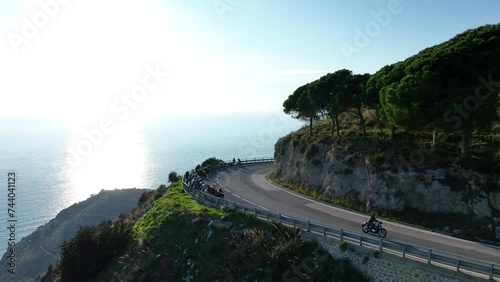 Tipica strada panoramica per viaggi di piacere.
Vista aerea di una strada che collega Itri a Sperloga nel basso Lazio, Italia. photo