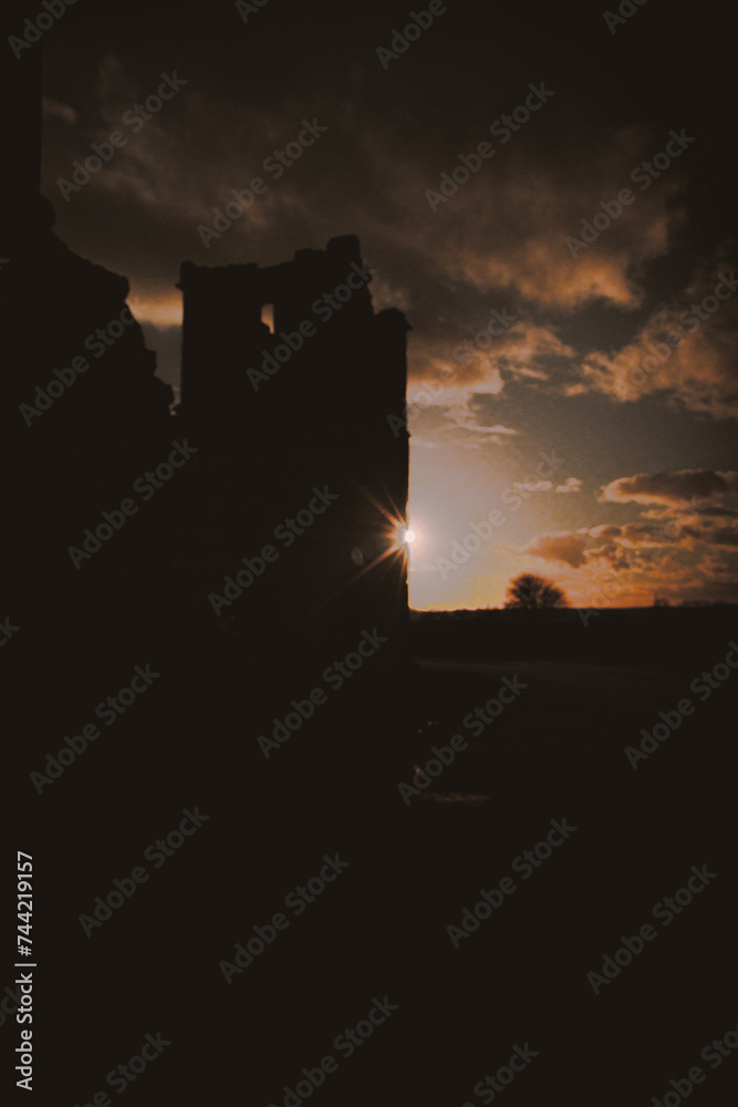 Obraz premium church ruin in sunset