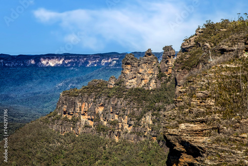 Obraz na płótnie Blue Mountains National Park a vast region west of Sydney, Australia, and part of the Great Dividing Range. w salonie