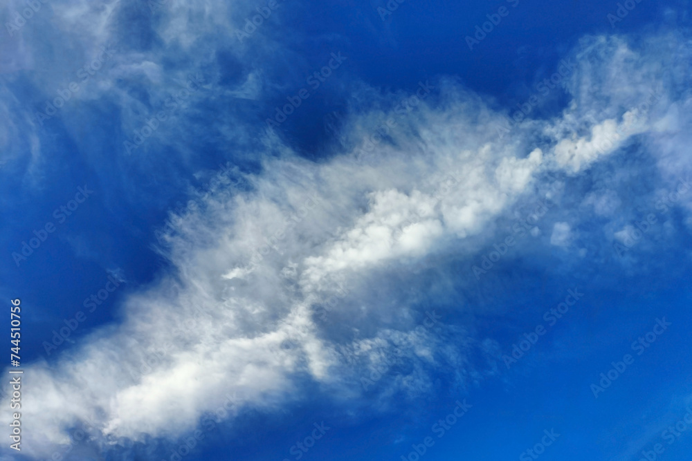 The frighteningly beautiful spread of chemtrails spread by airplanes under the geoengineering program, the occlusion of the sun by spraying particles of aluminum, chalk and other things The frighteningly beautiful spread of chemtrails spread by airplanes under the geoengineering program, the occlusion of the sun by spraying particles of aluminum, chalk and other things