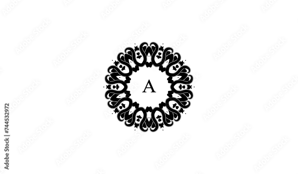 Luxury Alphabetical Chain Isolated on White Logo Luxury Alphabetical Chain Isolated on White Logo
