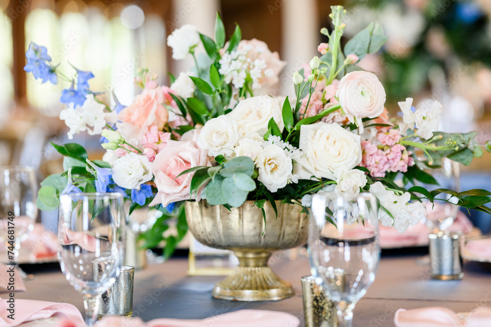 wedding table setting with flowers wedding table setting with flowers