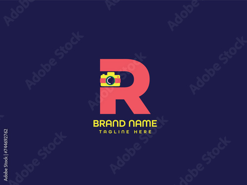 Camera letter logo