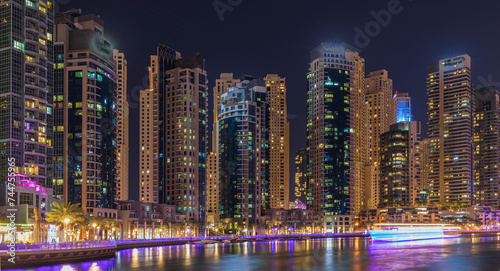 Dubai Marina at night © alexmu