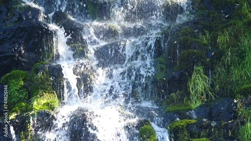 Osinkoshin waterfall that falls by raising the splash from the cliff
