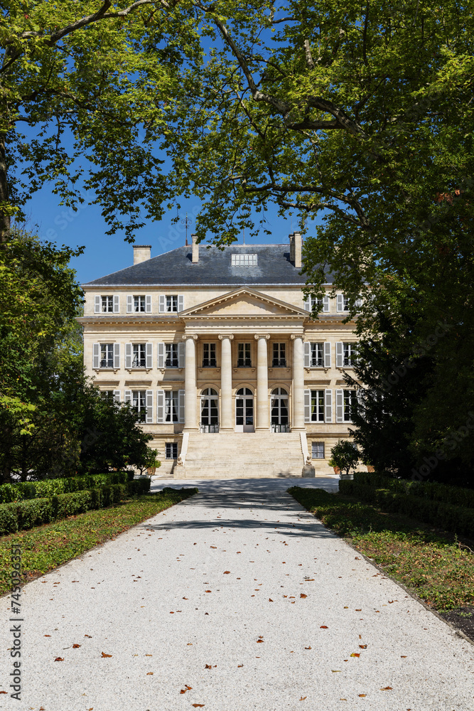 Fototapeta premium Margaux castle (Chateau Margaux), Medoc, Bordeaux, Aquitaine, France