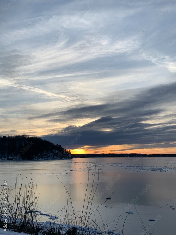Fototapeta premium Sunset over Saratoga Lake by Snake Hill