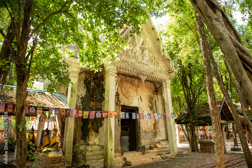 THAILAND CHACHOENGSAO WAT PHO BANG KHLA BAT photo