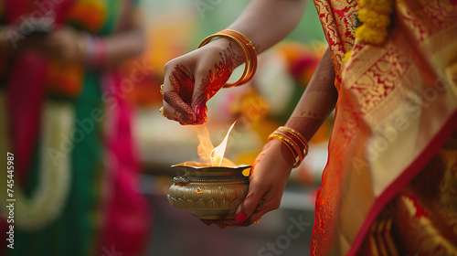 Mulher em Saree Iluminando Lâmpada de Óleo em Cerimônia Religiosa em Templo Hindu