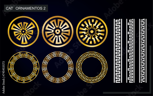 Ornamentos dorados, grecas en circulo