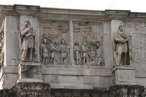 Fotografie Arch of Titus,detail showing Roman leaders and their legion