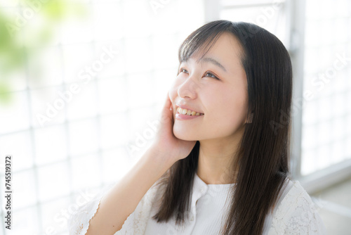 若い女性のポートレート、ビューティーイメージ Free Download 若い女性のポートレート、ビューティーイメージ - GFXLoad