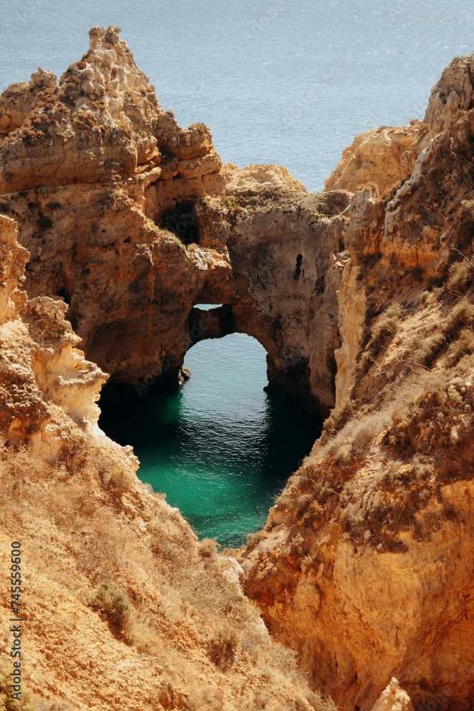 sea and rocks