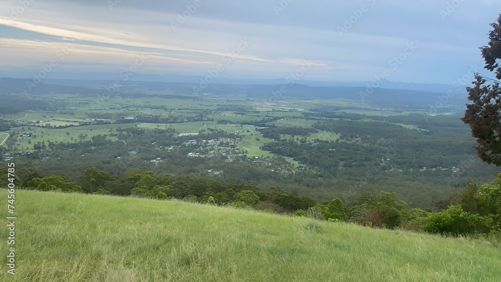 
Picnic Point in Toowoomba, Queensland, Australia, is a scenic spot atop the Great Dividing Range. It offers panoramic views of the Lockyer Valley, with lush gardens, walking trails, and picnic areas.