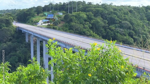 The Bacunayagua Bridge is a landmark of the Island of Freedom, connecting two parts of the Via Blanca highway. View from the Bacunayagua observation deck on the main Havana-Varadero road. Cuba photo