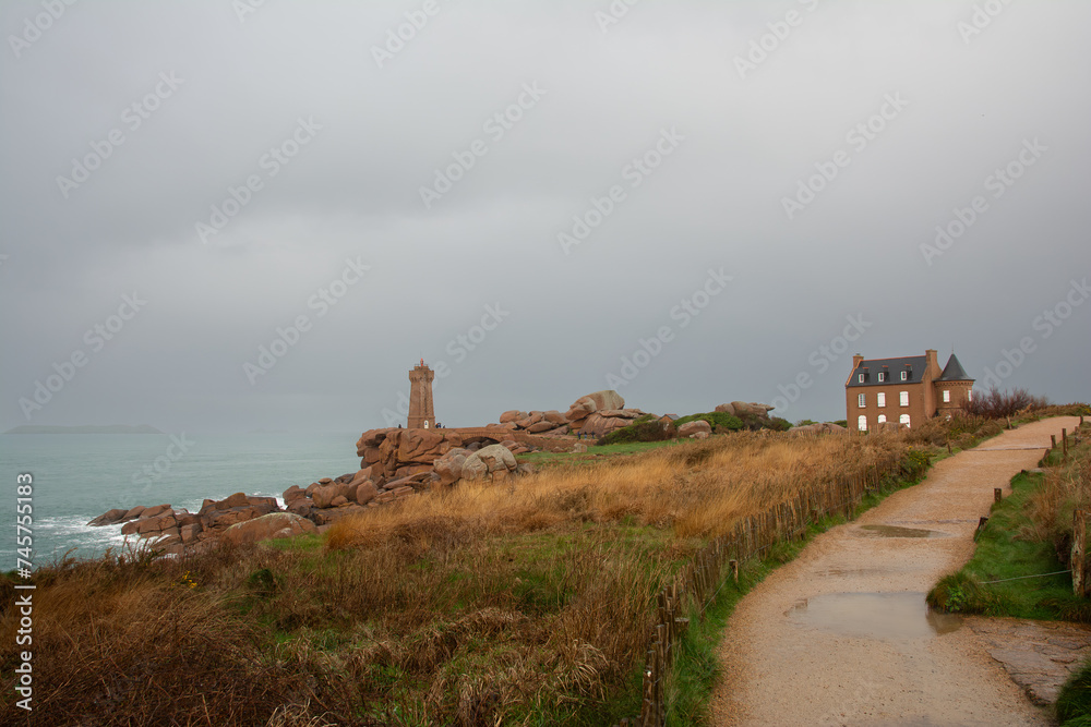 Mauvais temps sur la côte de granit rose-Ploumanac'h Bretagne France
