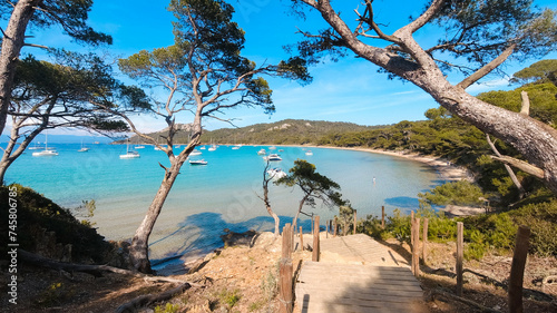 Fototapeta Naklejka Na Ścianę i Meble -  Landscapes, summer Mediterranean sea and beaches of the island of Porquerolles, in Hyères, in the Var in France
