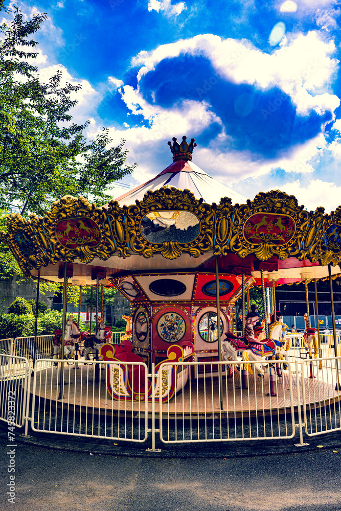 Obraz premium メリーゴーラウンド レトロな遊園地 ルナパーク