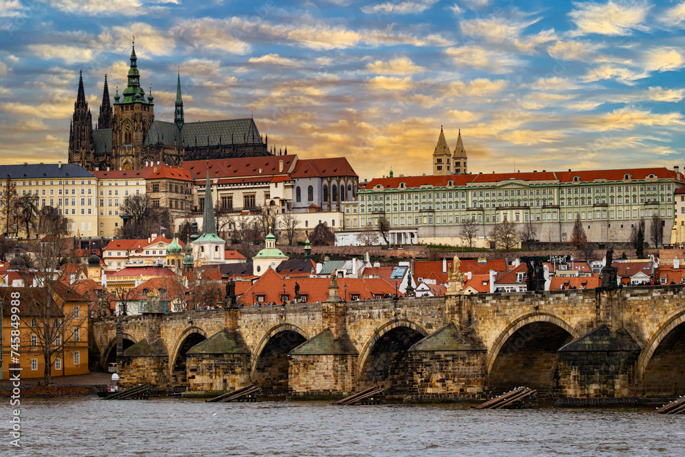Pont Charles et Cathédrale de Prague