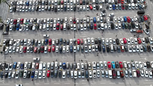 Wallpaper Mural aerial view of vehicles in the parking lot Torontodigital.ca