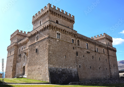 Castello medievale a Celano in Italia