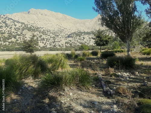 Caminando hacía el embalse de mallorca 