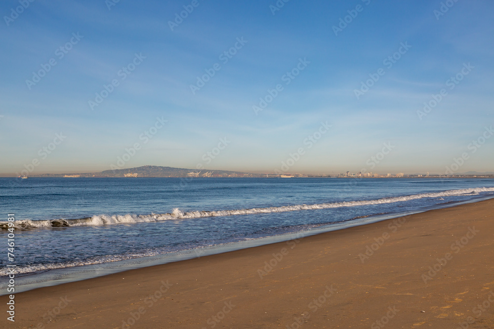 Sunset beach on the Californian coast, on a sunny morning