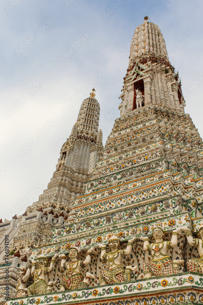 Chedi and Giant or Yak Wat Arun at Phra Prang, Wat Arun, Arun temple Bangkok