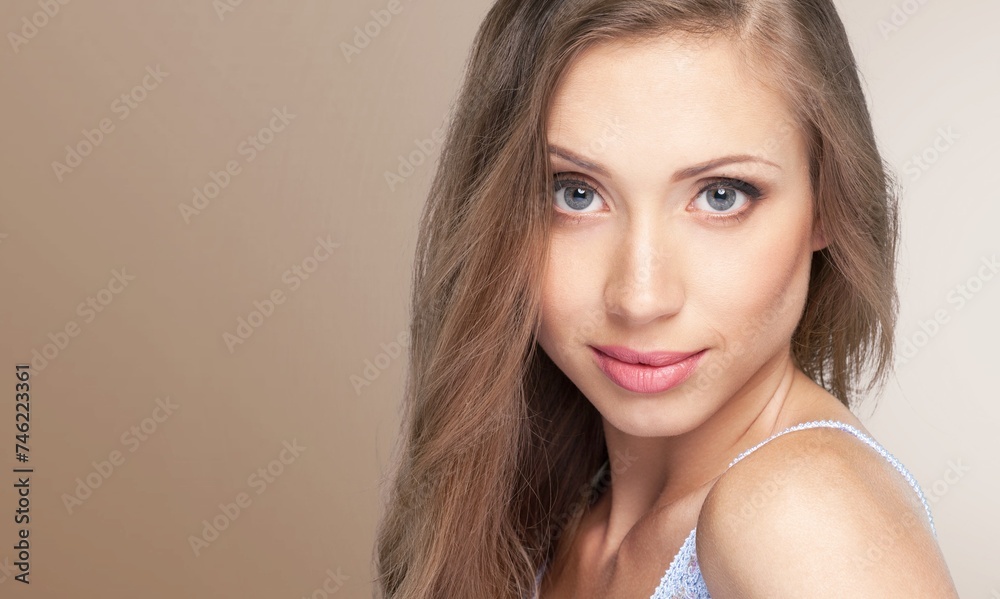 Fototapeta premium Beautiful model woman on pastel background