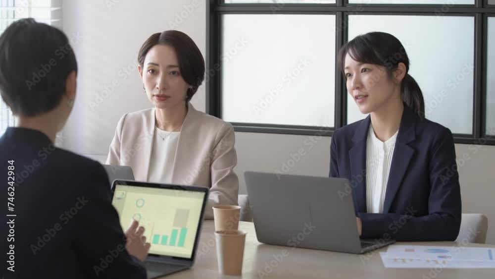 女性　ビジネス