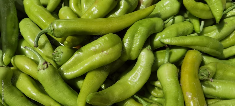 green peppers in a heap