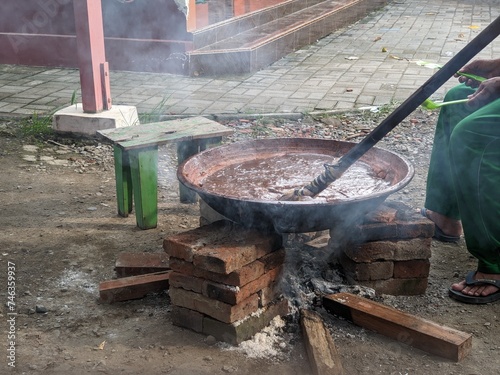 the process of making traditional Indonesian food, the food is 