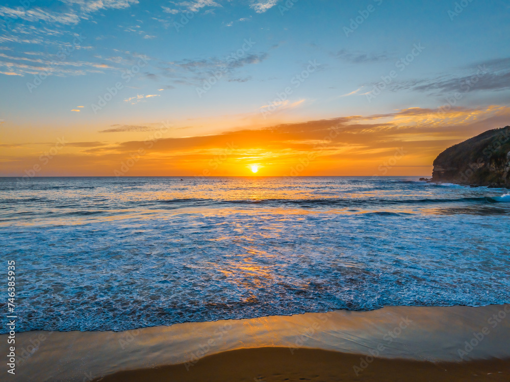 Obraz premium Summer Sunrise at the Seaside