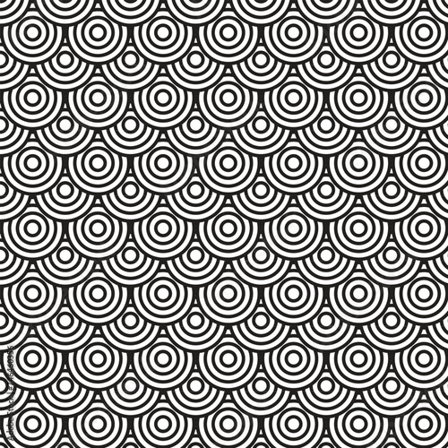 Black and white overlapping circle pattern