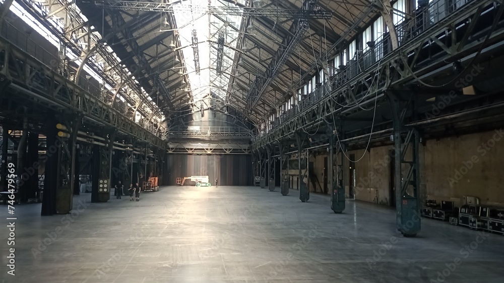 Obraz premium old abandoned warehouse