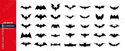 Horror black bats set of icon. flying bats  Halloween bats.