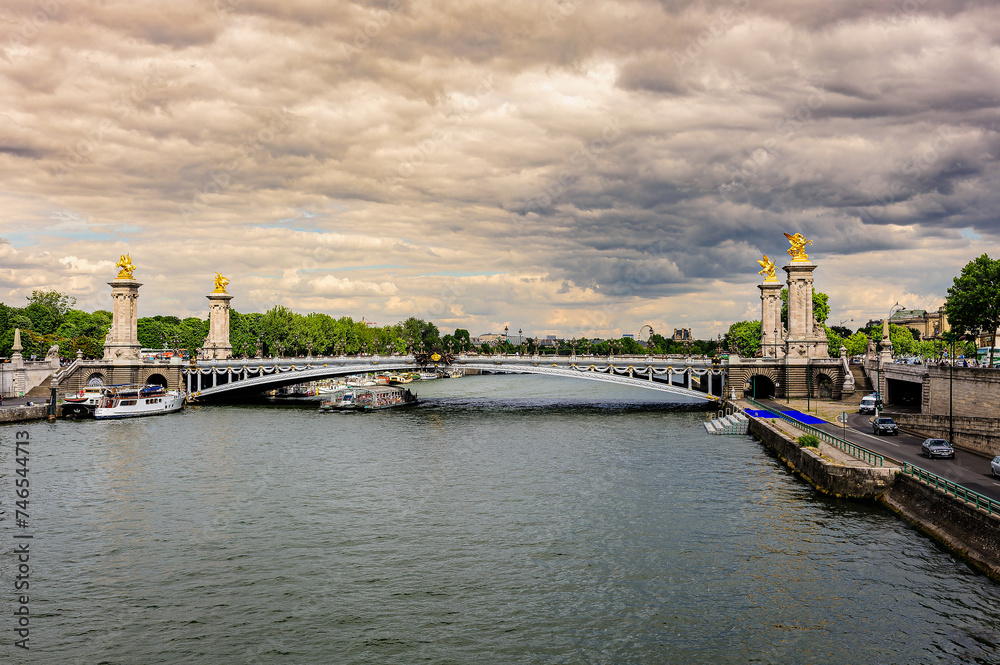Ponte Alexandre III e o Rio Sena