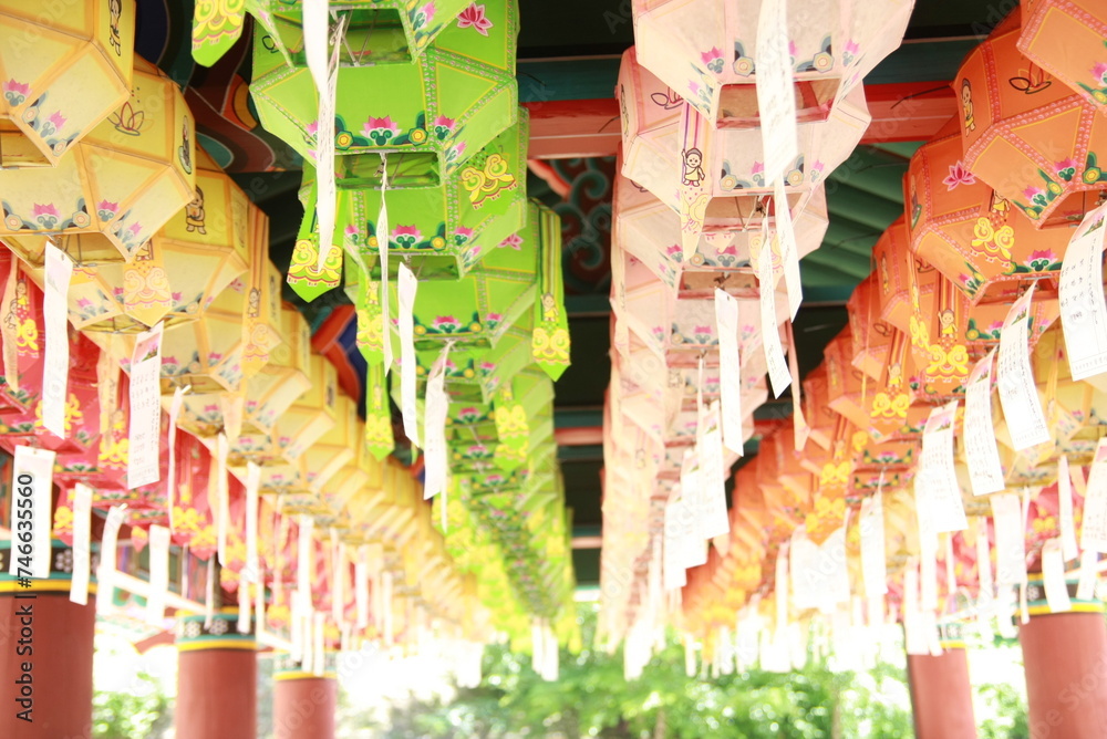 Naklejka premium 한국 불교 사찰 연등 모습