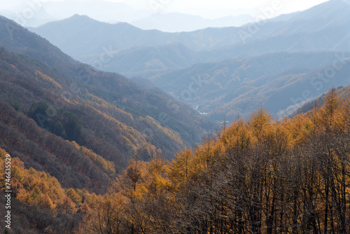 View of the autumn mountains © 안구정화