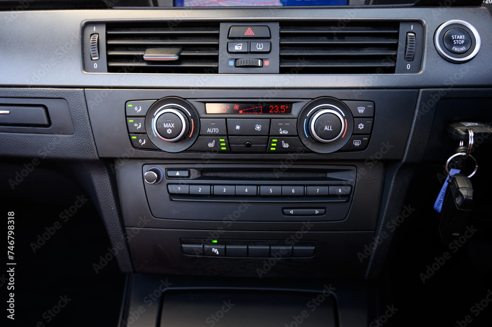 Auto climate control with heated seats car dashboard Auto climate control with heated seats car dashboard