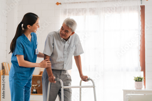 Asian physiotherapist nursi...