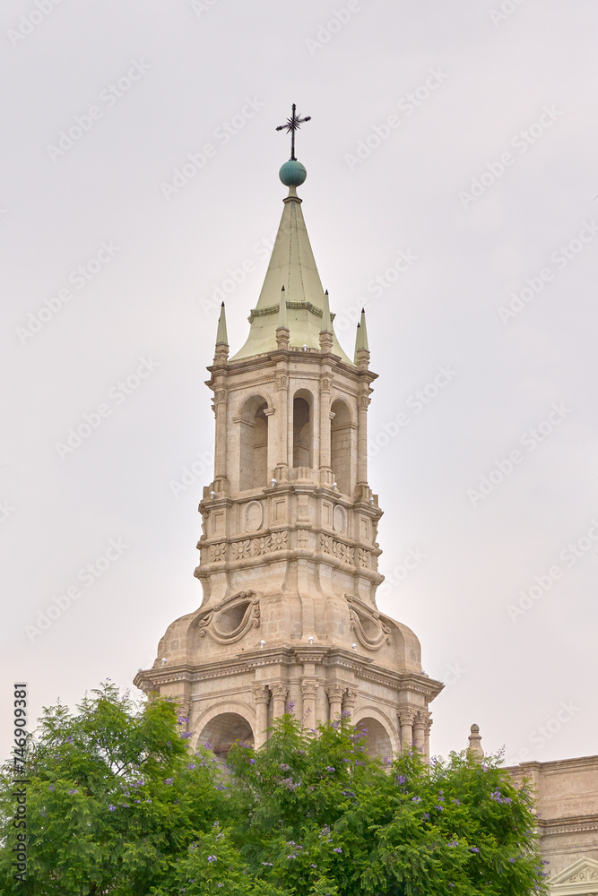 Obraz premium Front view of one of the towers of Arequipa's main religious center.